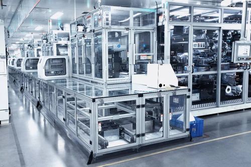 西寧問鼎全球 全球最大鋰電池生產(chǎn)基地投產(chǎn)，引爆通訊產(chǎn)業(yè)新篇章